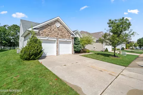38 Point Pleasant Ln, Waretown, NJ 08758 photo 2