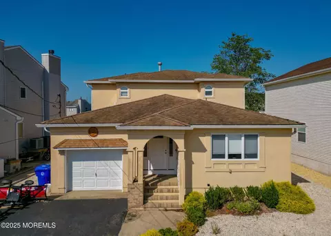 134 Royal Dr, Brick, NJ 08723