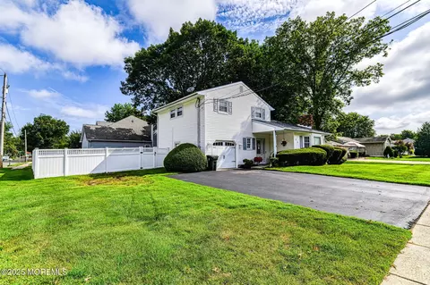 13 Ellingham Ave, Monroe, NJ 08831