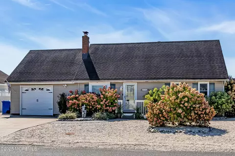 174 Eileen Ln, Manahawkin, NJ 08050