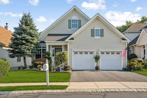 58 Freesia Ct, Holmdel, NJ 07733