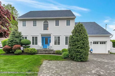 79 Riverdale Ave, Monmouth Beach, NJ 07750