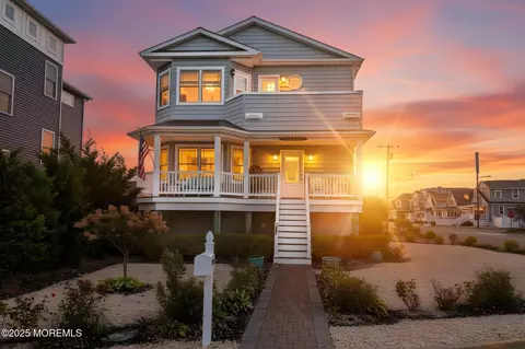 107 Bay Blvd, Lavallette, NJ 08735