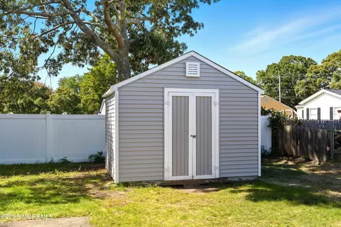 Exterior - 416 Irons St, Forked River, NJ 08731 photo 2 of 4