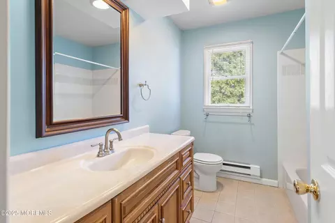 Bath - 416 Irons St, Forked River, NJ 08731 photo 4 of 5
