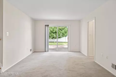 Living - 416 Irons St, Forked River, NJ 08731 photo 1 of 5