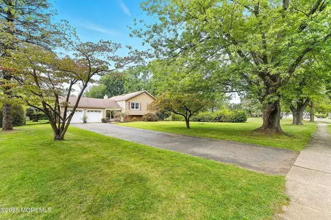 18 Hance Blvd, Freehold, NJ 07728