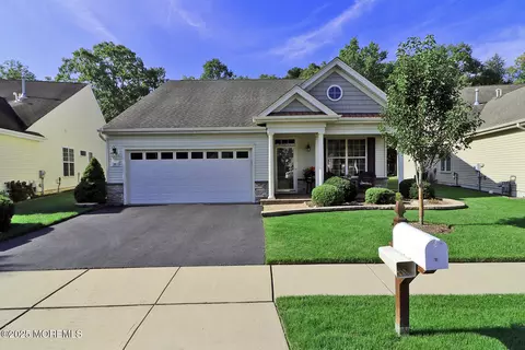 30 Solomans Dr, Barnegat, NJ 08005
