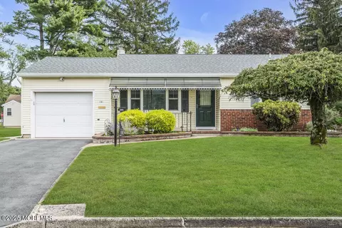 1101 S Waterberry Ct S, Toms River, NJ 08757