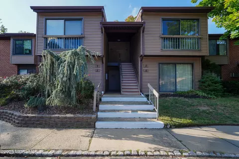 11 Manchester Ct, Red Bank, NJ 07701