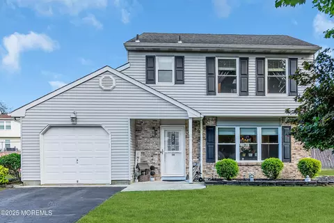 36 Bristlecone Dr, Howell, NJ 07731