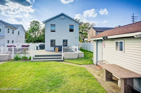 Exterior - 557 Lloyd Rd #B, Hazlet, NJ 07730 photo 8 of 15
