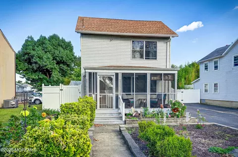 557 Lloyd Rd #B, Hazlet, NJ 07730