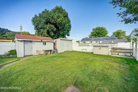 Exterior - 557 Lloyd Rd #B, Hazlet, NJ 07730 photo 2 of 15