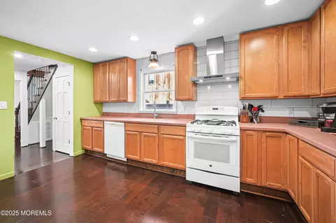 Kitchen - 557 Lloyd Rd #B, Hazlet, NJ 07730 photo 2 of 3