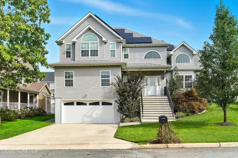 1022 Center St, Forked River, NJ 08731