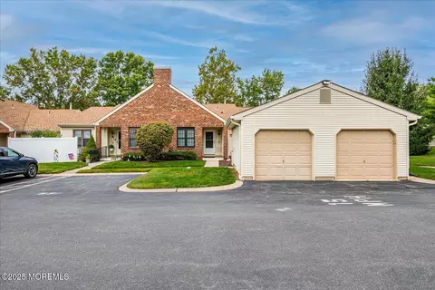 78 Whitehead Ln #78, East Brunswick, NJ 08816