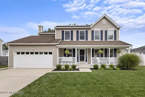 15 Brentwood Dr, Bayville, NJ 08721