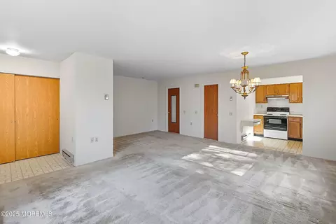 Living - 16 C Berkshire Rd #63, Whiting, NJ 08759 photo 2 of 4