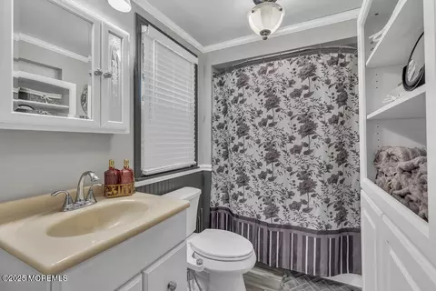 138 Main St, Helmetta, NJ 08828 photo 17