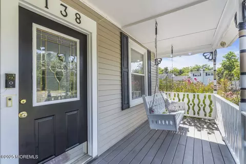 138 Main St, Helmetta, NJ 08828 photo 4