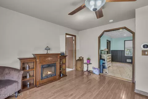 138 Main St, Helmetta, NJ 08828 photo 8