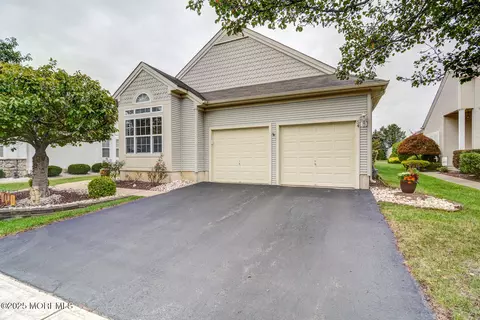 54 Halsted Dr, Manchester, NJ 08759