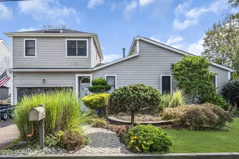 501 N Shore Dr, Forked River, NJ 08731