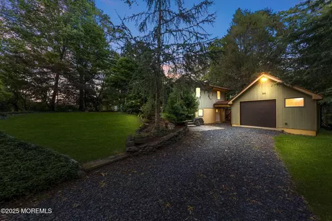 54 Roosevelt Ave, Morganville, NJ 07751