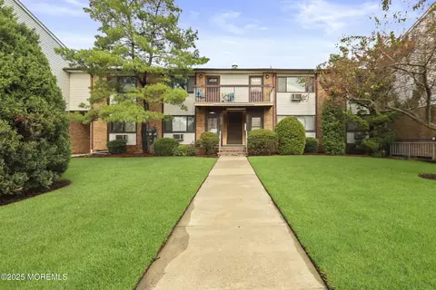 1320 Cricket Ln #1320, Woodbridge, NJ 07095