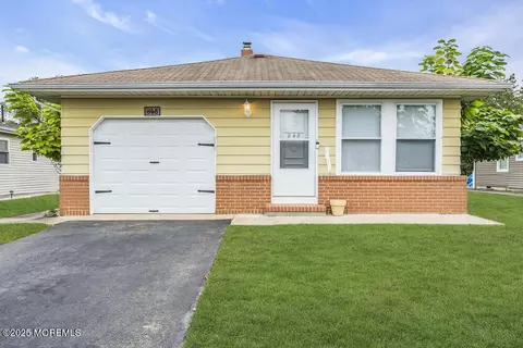 848 Jamaica Blvd, Berkeley, NJ 08721