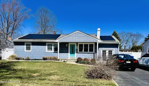 991 Stamler Dr, Toms River, NJ 08753