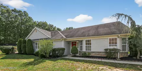 164 Skyline Dr, Lakewood, NJ 08701