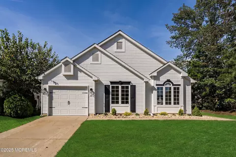 15 Penny Ln, Jackson, NJ 08527
