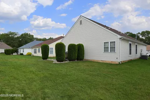 Exterior - 39 Dowing Ln, Jackson, NJ 08527 photo 4 of 9
