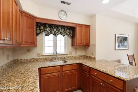 Kitchen - 39 Dowing Ln, Jackson, NJ 08527 photo 1 of 5