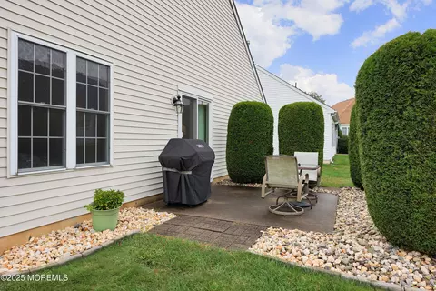 Exterior - 39 Dowing Ln, Jackson, NJ 08527 photo 7 of 9