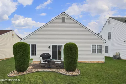 Exterior - 39 Dowing Ln, Jackson, NJ 08527 photo 6 of 9