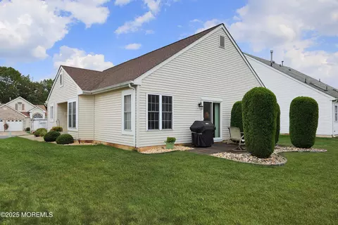 Exterior - 39 Dowing Ln, Jackson, NJ 08527 photo 5 of 9