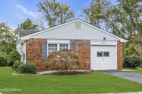 69 Mariner Pl, Brick, NJ 08723