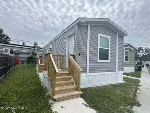 5 Avenue A, Keansburg, NJ 07734