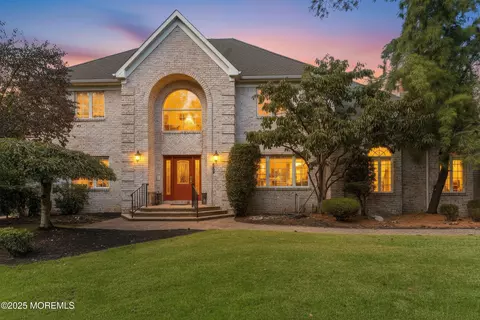 224 Union Hill Rd, Manalapan, NJ 07726