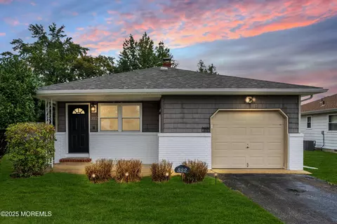 332 Curacao St, Toms River, NJ 08757