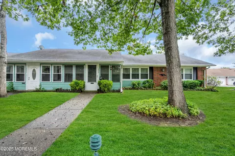 232 Buckingham Ct # B, Lakewood, NJ 08701