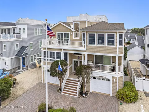 109 E Texas Ave, Long Beach Township, NJ 08008