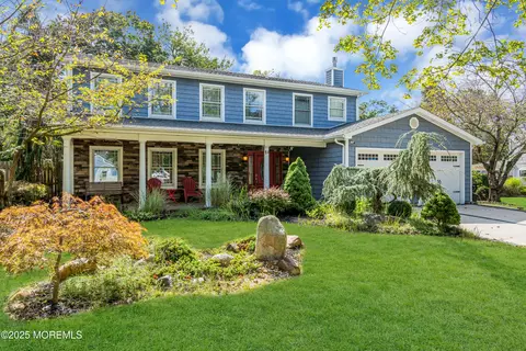 94 Rolling Hills Ct, Toms River, NJ 08755