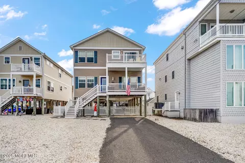 1533 S Bayview Ave, Seaside Park, NJ 08752