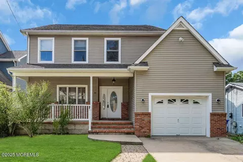 18 Stuyvesant Rd, Brick, NJ 08723
