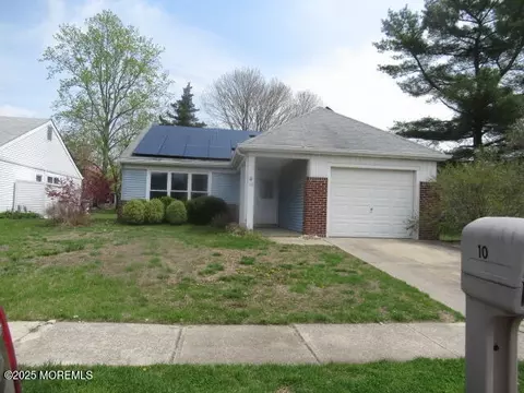 10 Dunstable Rd, Vincentown, NJ 08088