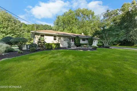14 Indian Path, Millstone, NJ 08535